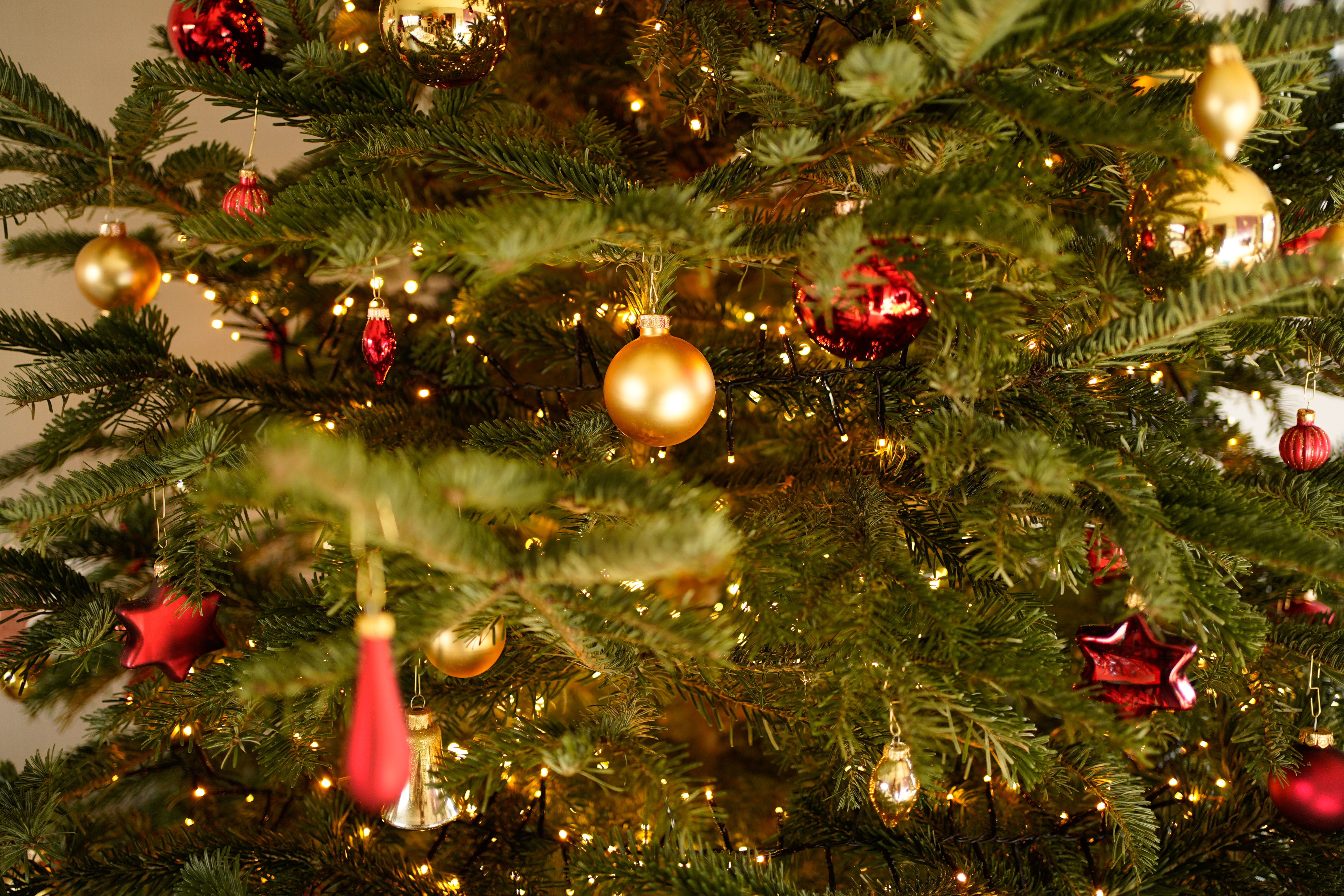 Oplev fordelene ved et kunstigt juletræ